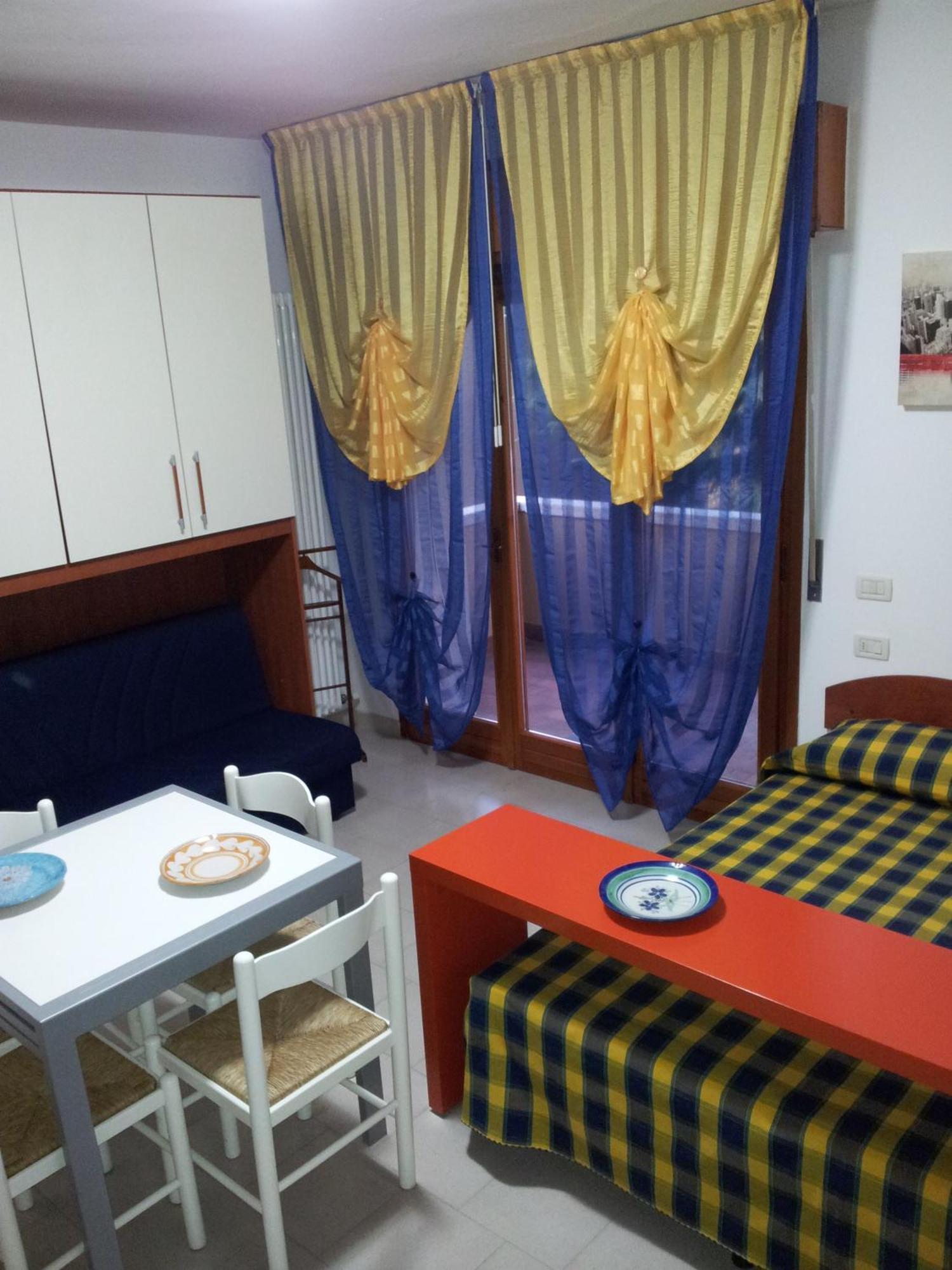 Residence La Madonnina بسكييرا ديل غاردا الغرفة الصورة